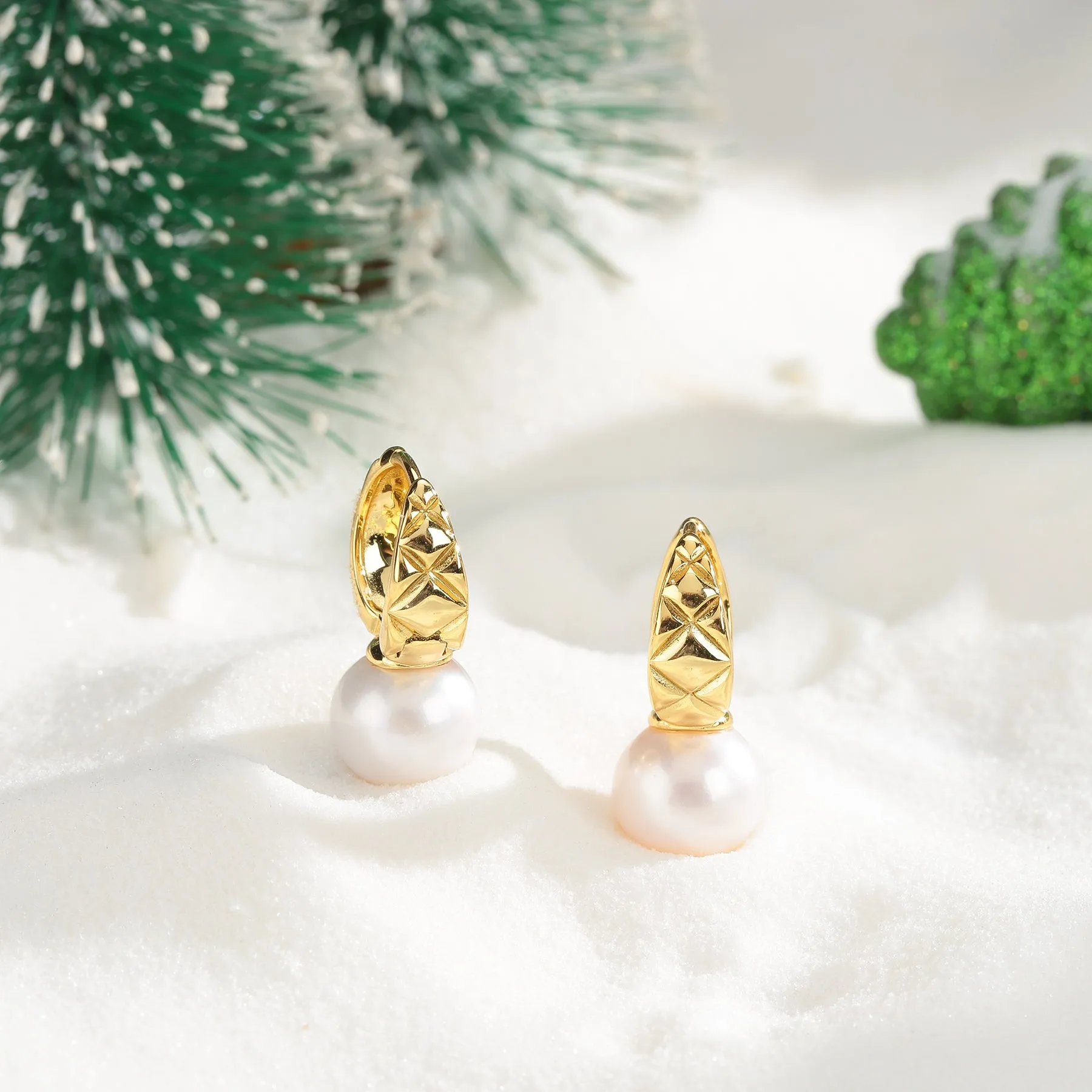 10-11mm Freshwater Pearl Thick Hoop Earrings