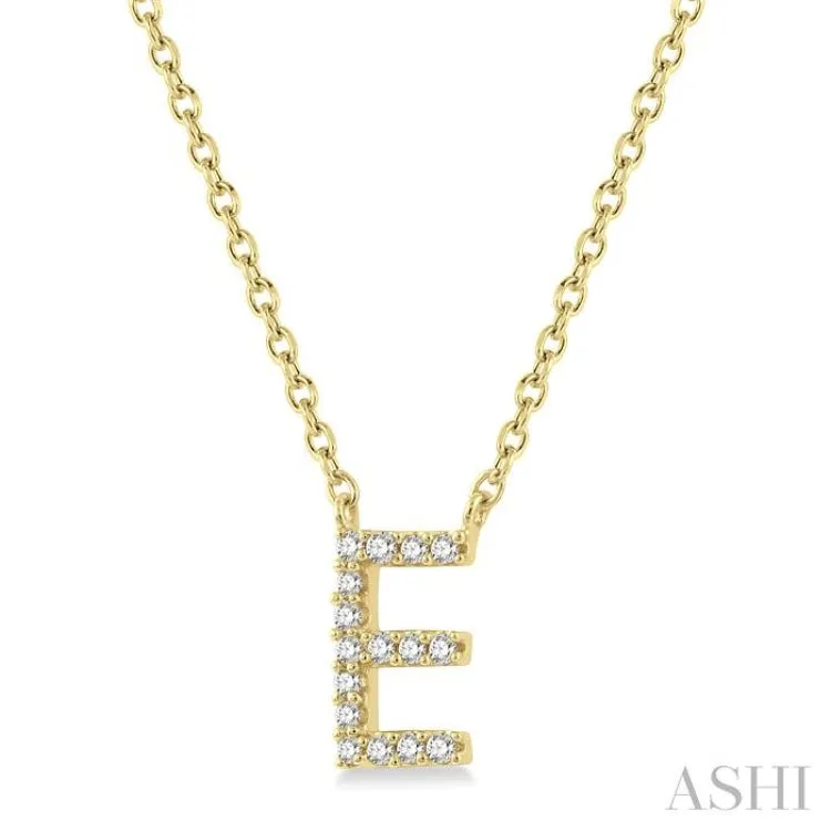 1/20 ctw Initial 'E' Round Cut Diamond Pendant With Chain in 14K Yellow Gold