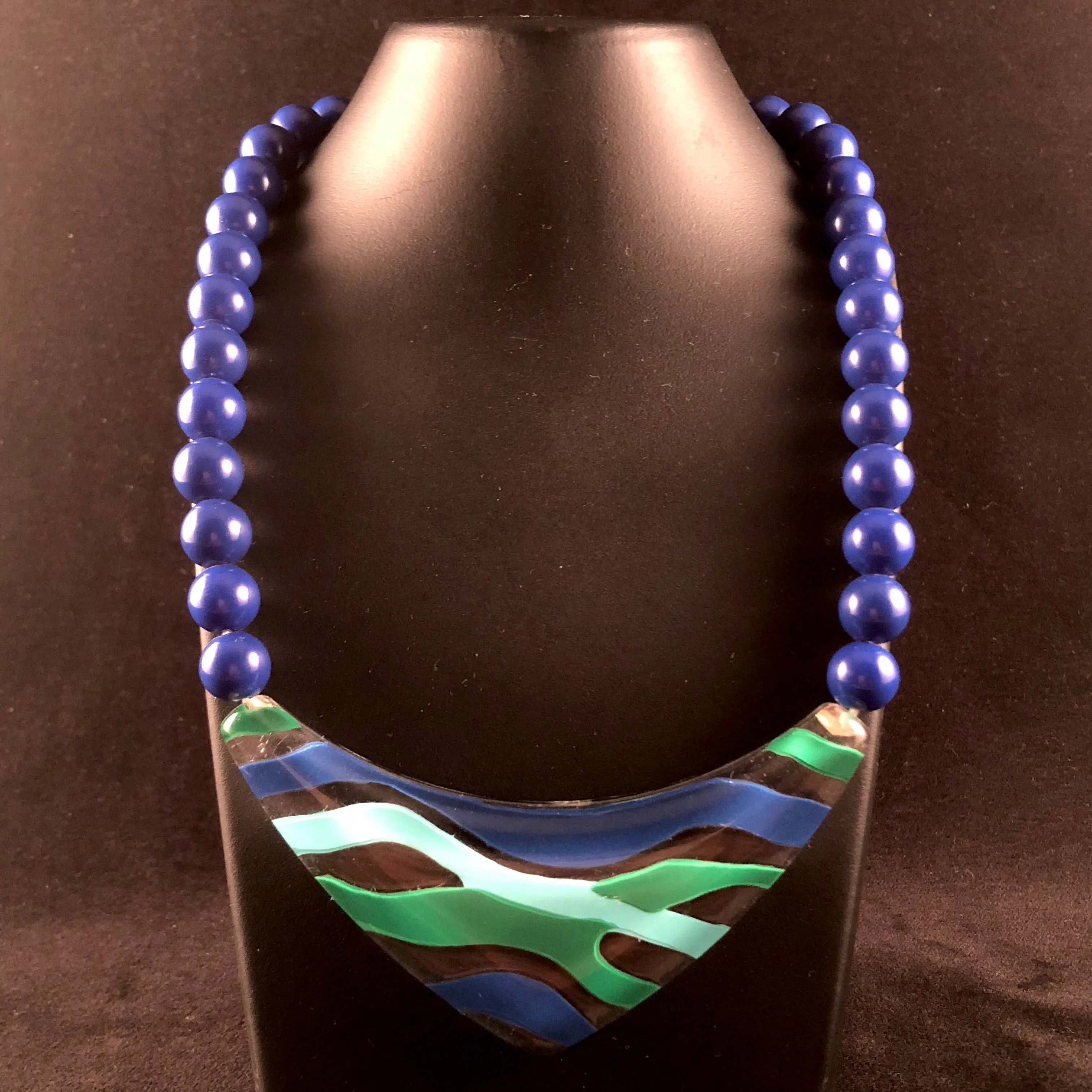 1987 Avon Fashion Waves Necklace