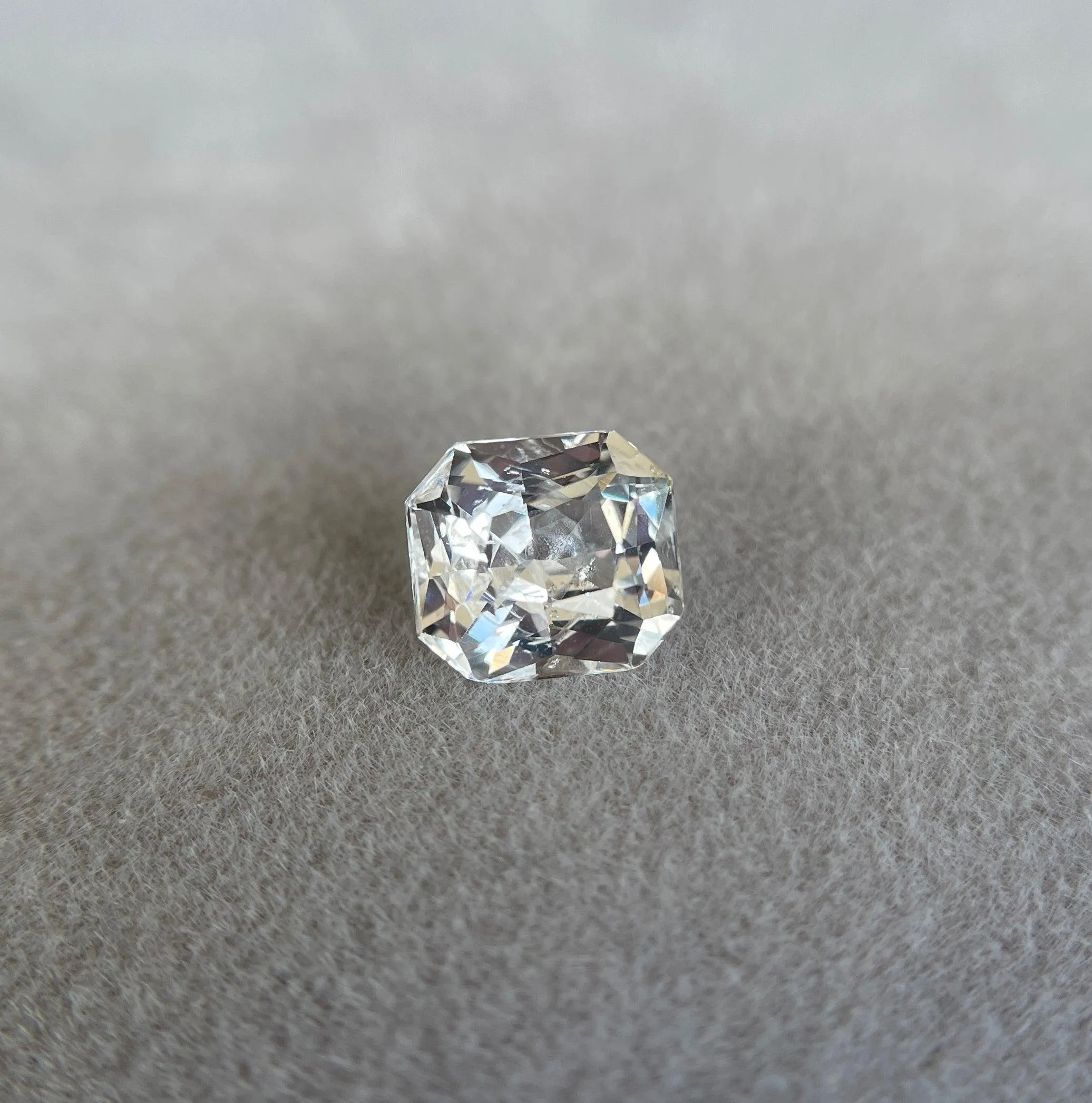 2.35 crt White Sapphire/ / OFF white sapphire/ White theme/ White favourite/ White sapphire ring/ custom ring/ Engagement Ring/ Diamond alt