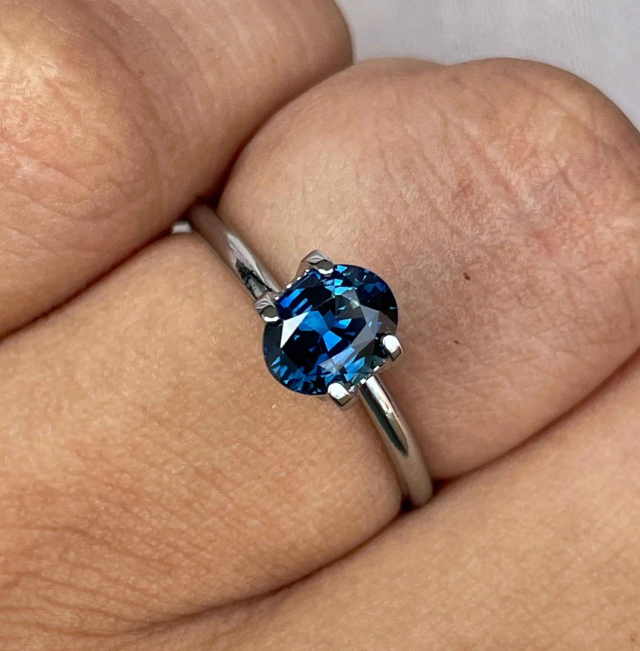AAA Color Ceylon Blue Sapphire Loose Oval Cut Gemstone, Fine Quality Blue Sapphire Ring And Jewelry Making Gemstone 1.25 Ct
