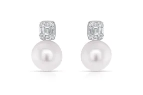 Earrings 18kt Gold Pearl and Emerald Illusion Diamonds Studs