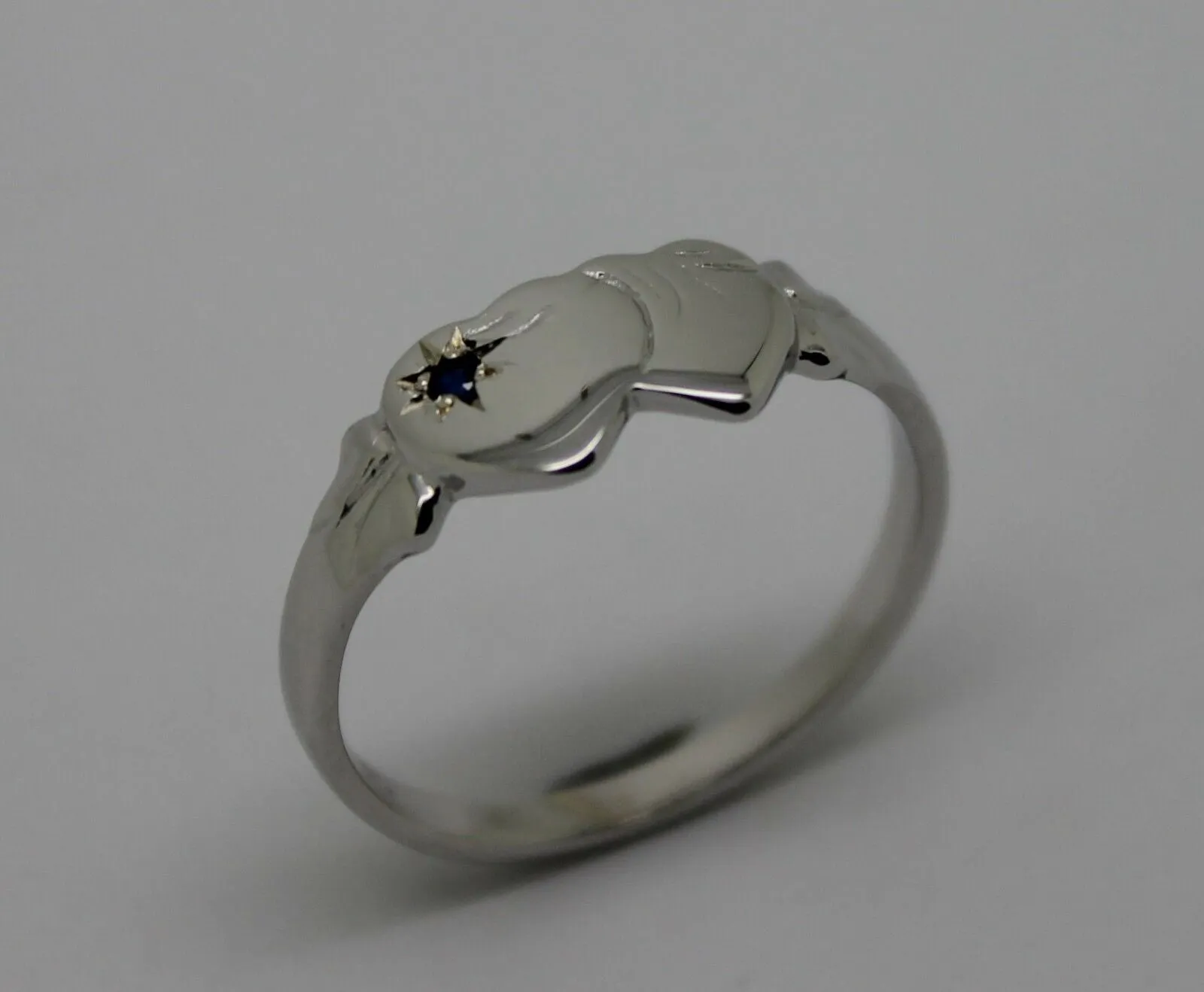 Genuine 9ct 9kt White Gold Australian Blue Sapphire Double Heart Signet Ring