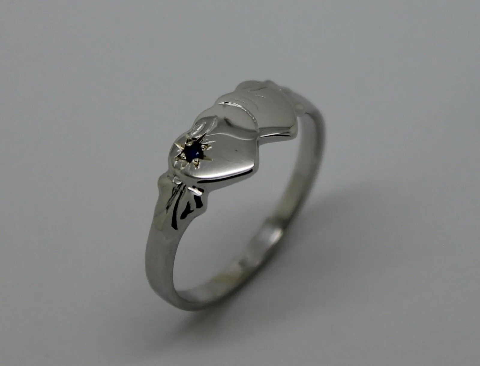Genuine 9ct 9kt White Gold Australian Blue Sapphire Double Heart Signet Ring