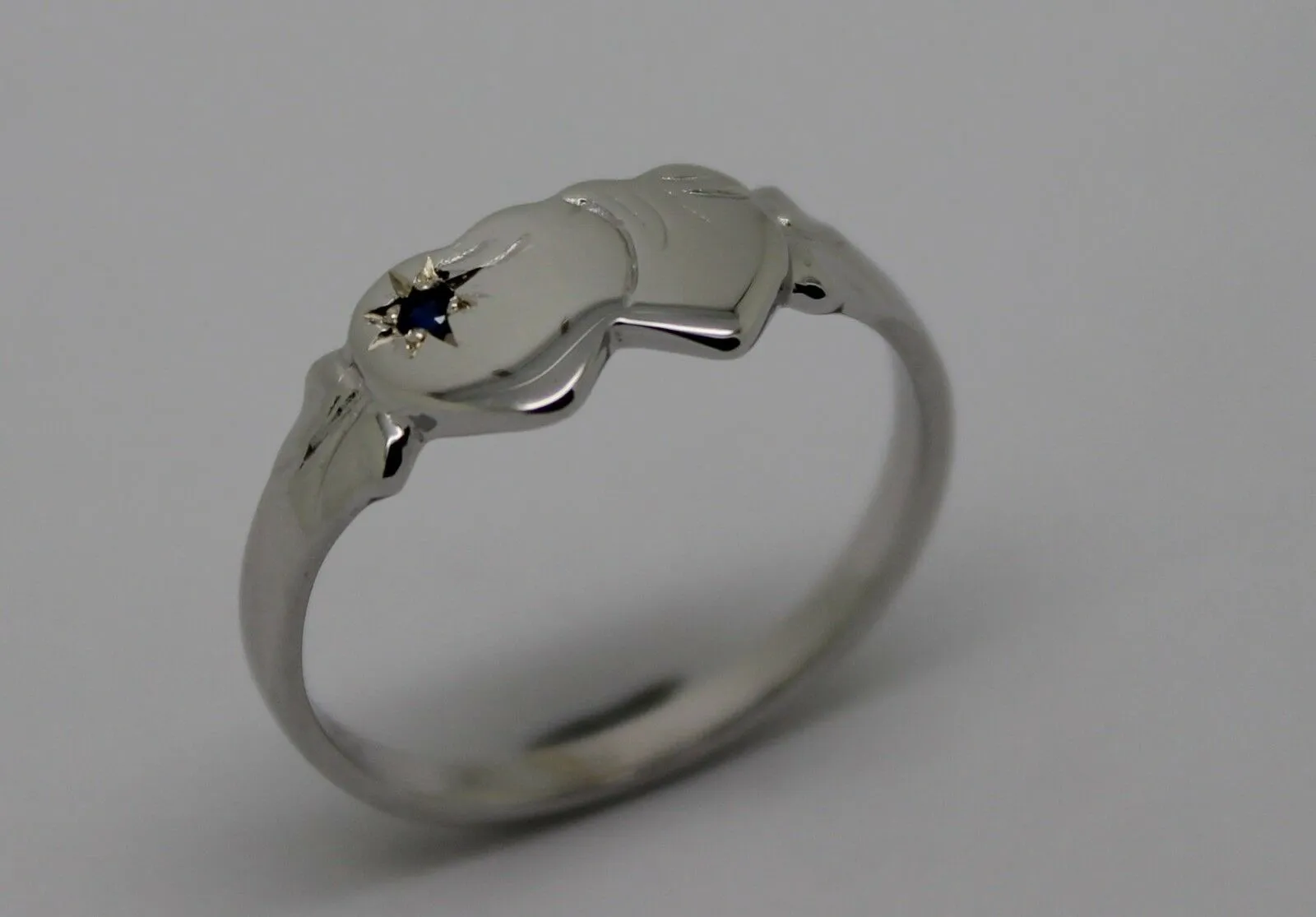 Genuine 9ct 9kt White Gold Australian Blue Sapphire Double Heart Signet Ring