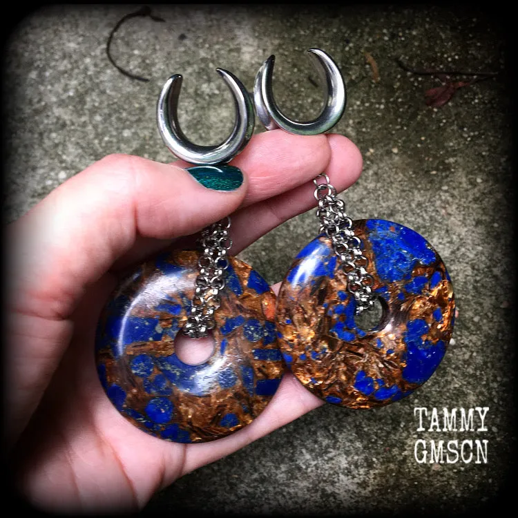 Lapis lazuli and bronzite ear weights