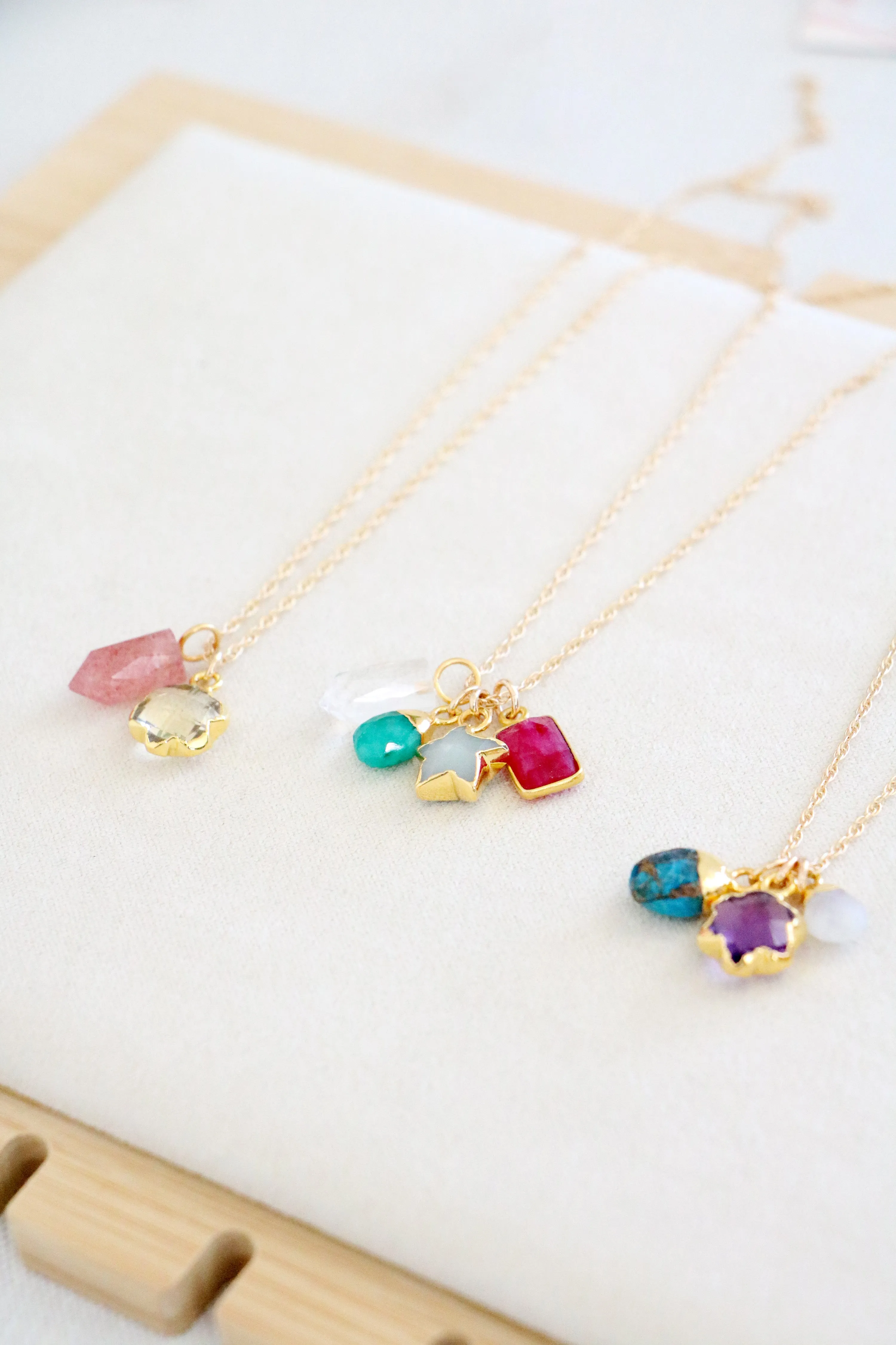 natural gemstone necklace { silver   gold }