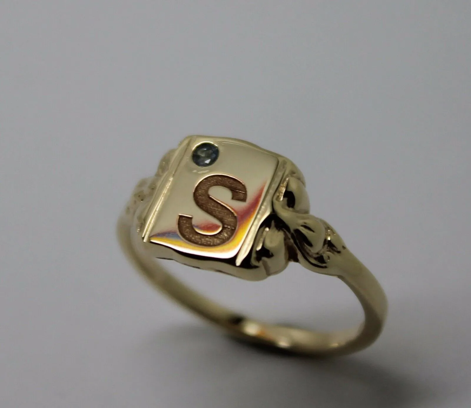 Size L, Genuine Solid 9ct 9kt Yellow, Rose or White Gold Signet Ring   Aquamarine   One Initial