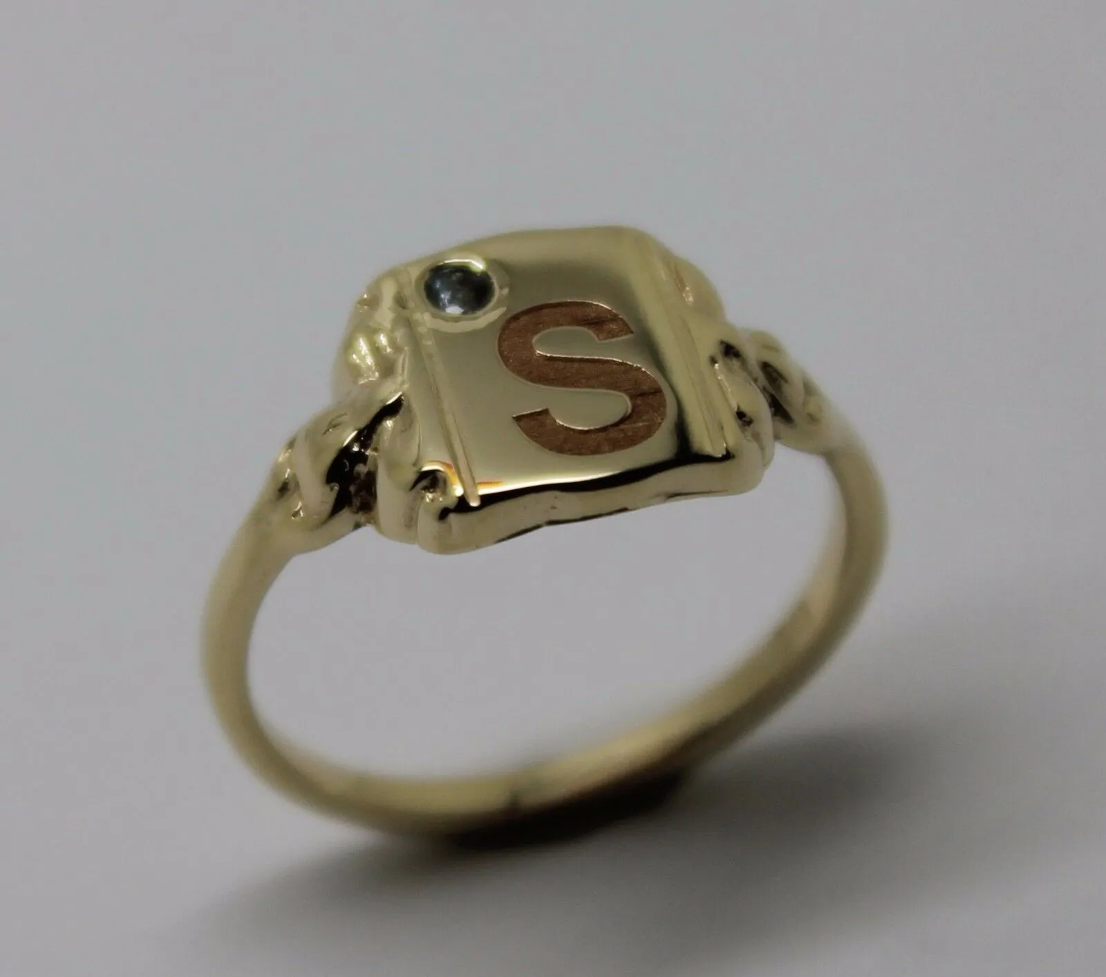 Size L, Genuine Solid 9ct 9kt Yellow, Rose or White Gold Signet Ring   Aquamarine   One Initial