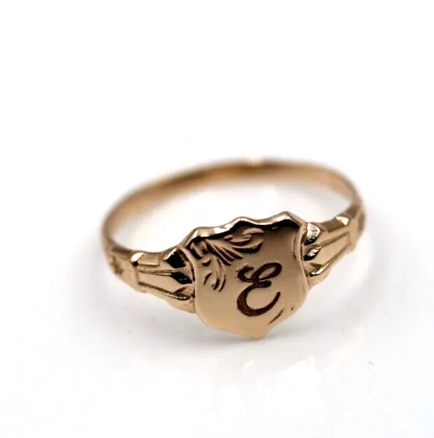 Size P, 9ct 9kt Yellow, Rose or White Gold Shield Signet Ring   Engraving of one initial