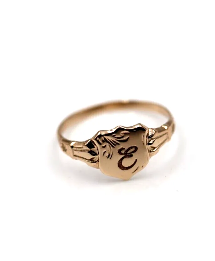 Size P, 9ct 9kt Yellow, Rose or White Gold Shield Signet Ring   Engraving of one initial