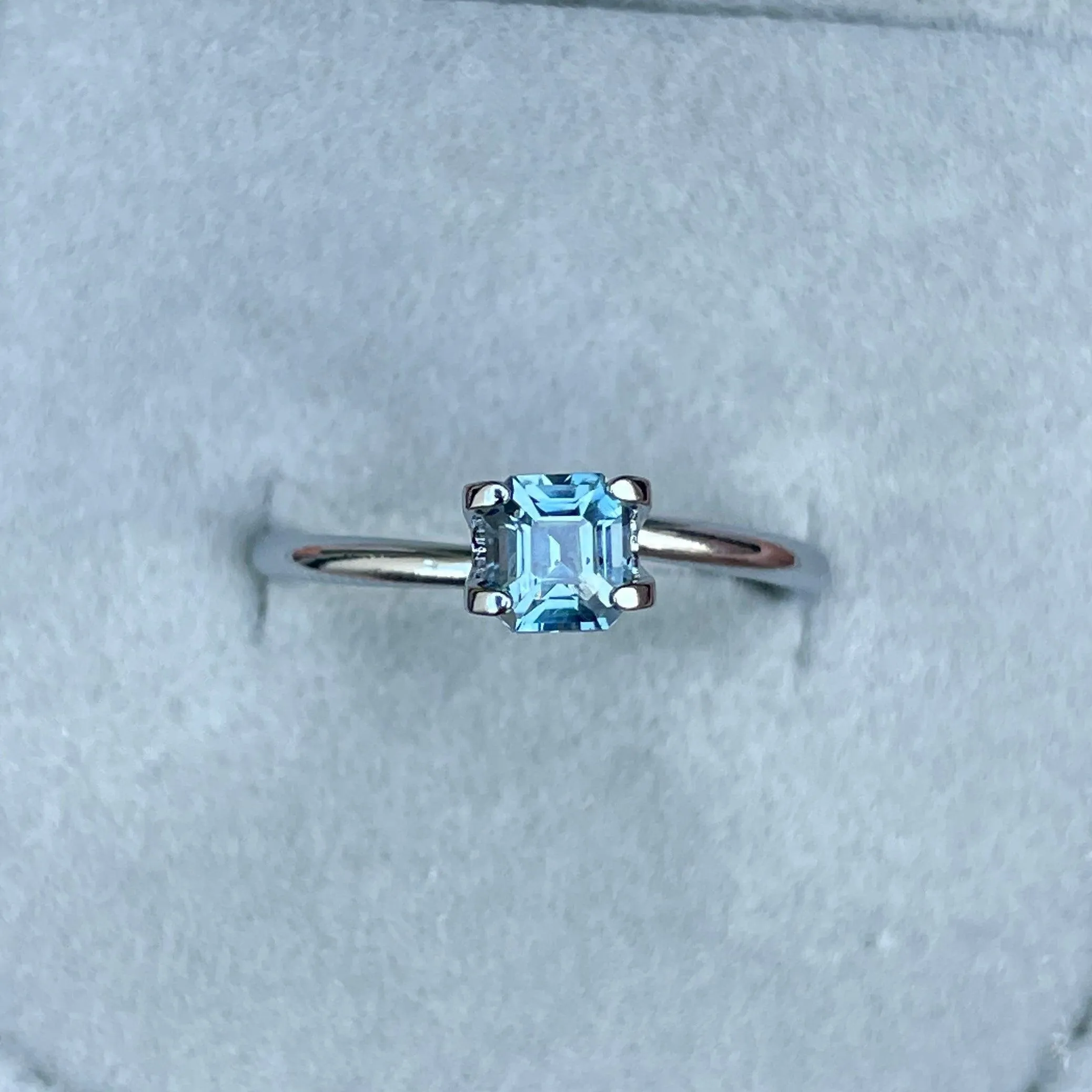 Teal sapphire | natural, bluish green, Emerald cut, VVS, 0.78ct, Madagascar