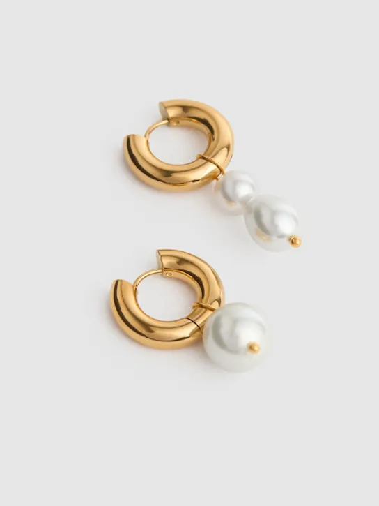 Timeless Pearly   Mismatched pearl earrings 